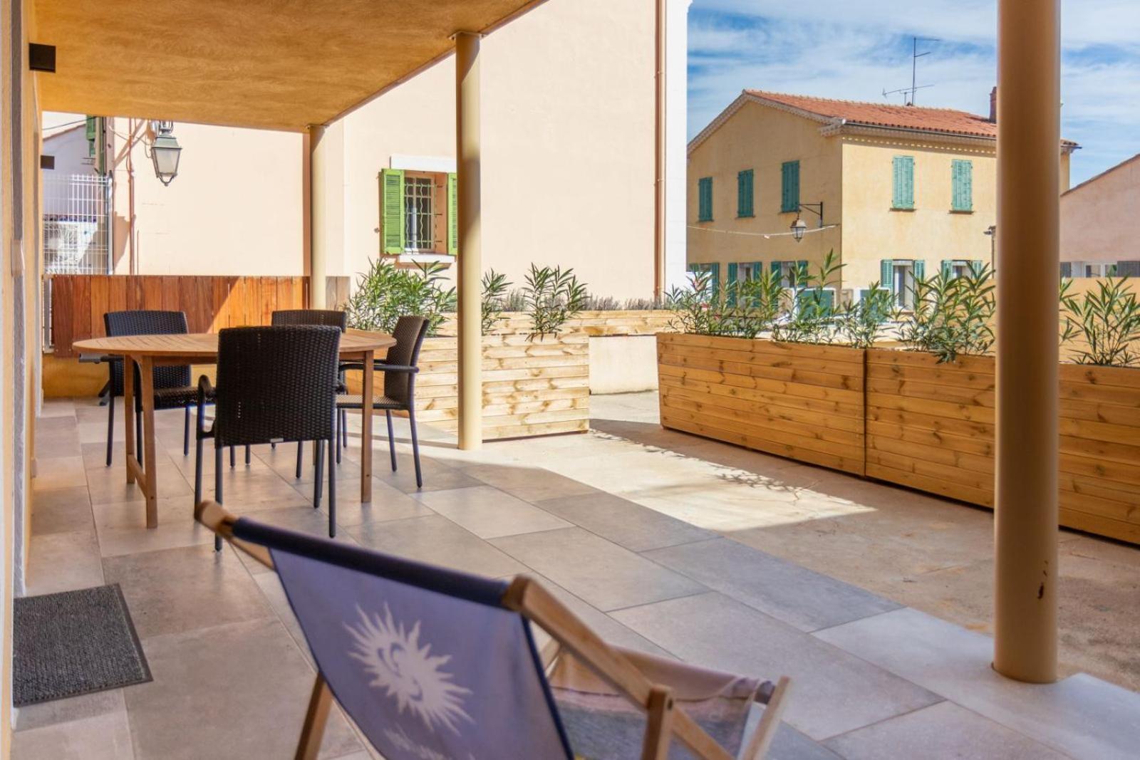 Residence Le Provence Le Lavandou Exterior photo